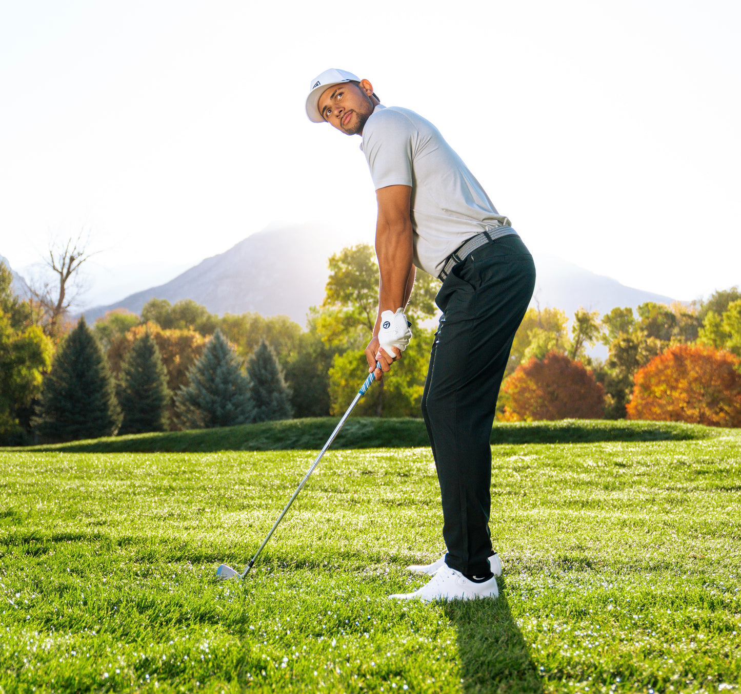 THE HEATHER GREY PERFORMANCE POLO