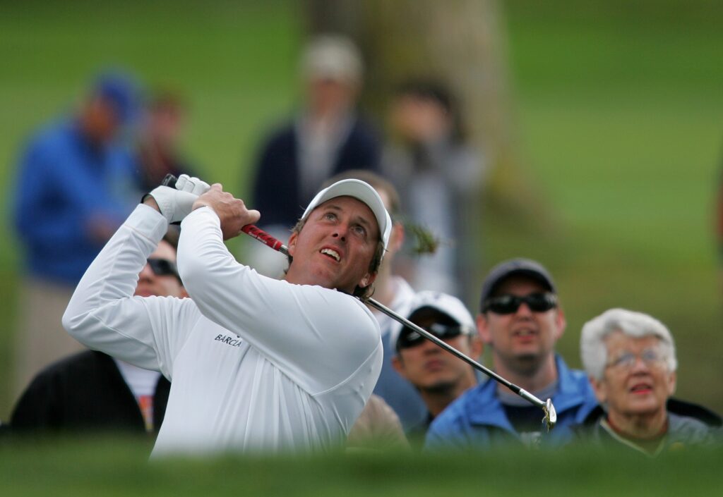 How to Hit a Flop Shot: The Setup, the Swing, and When to Actually Use It