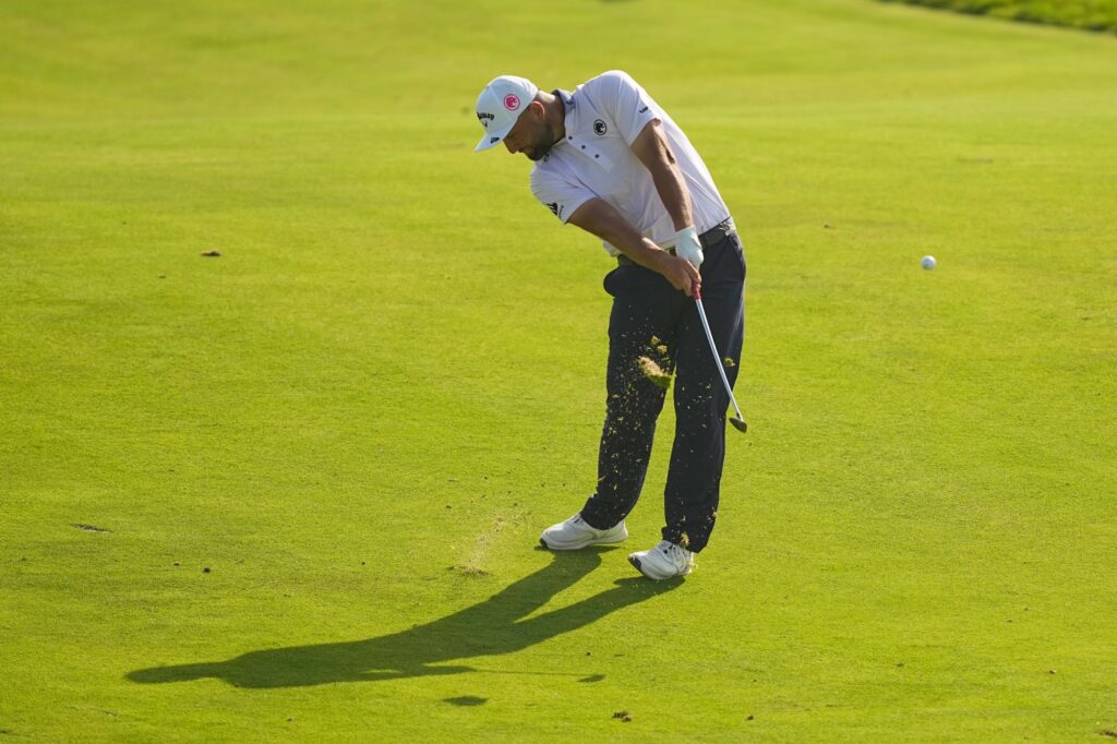 Big Names Sent Home Early at Shinnecock Hills