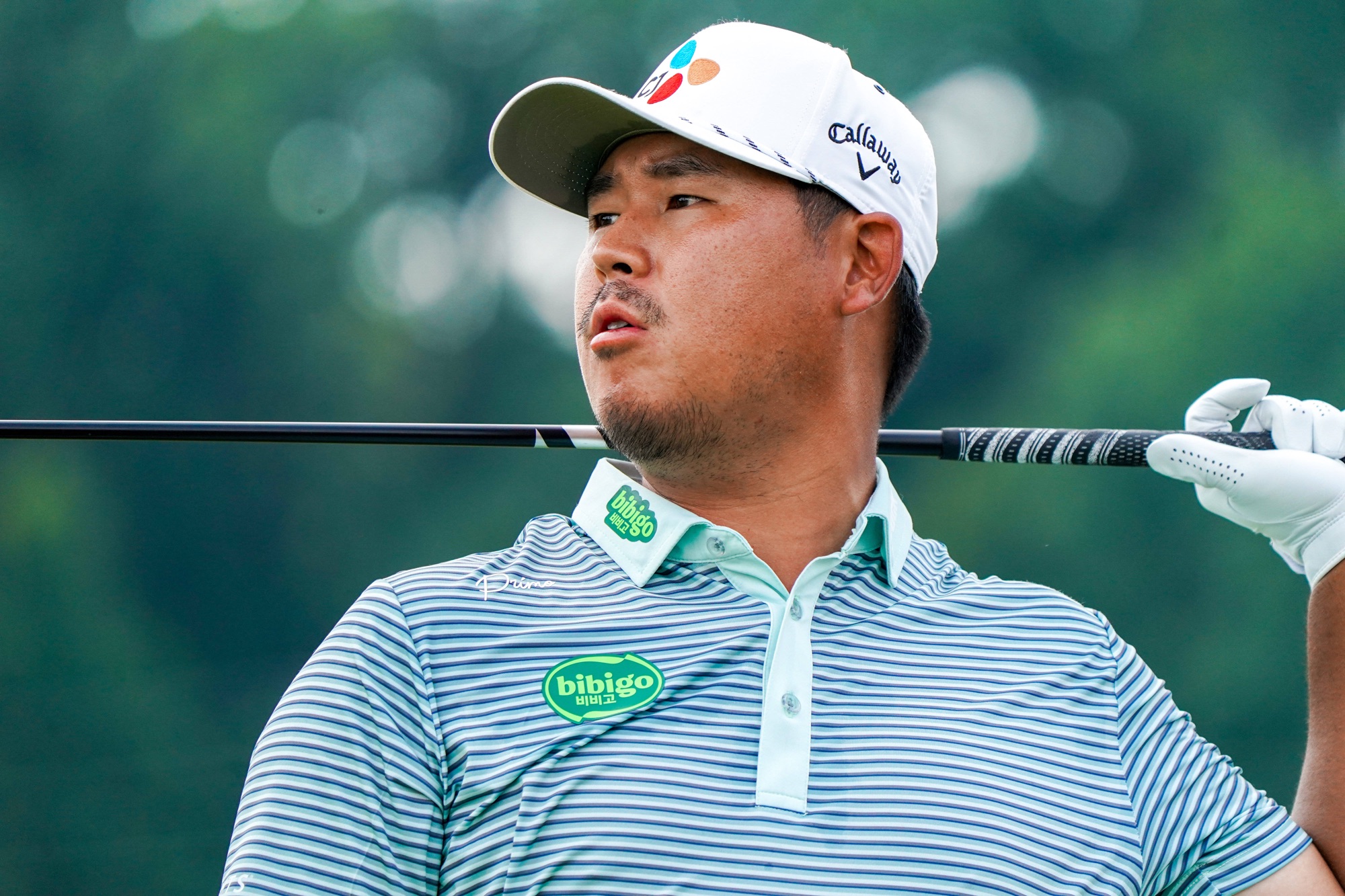 Si Woo Kim tees off on the sixth hole during the third round of the 2026 TOUR Championship at East Lake Golf Club